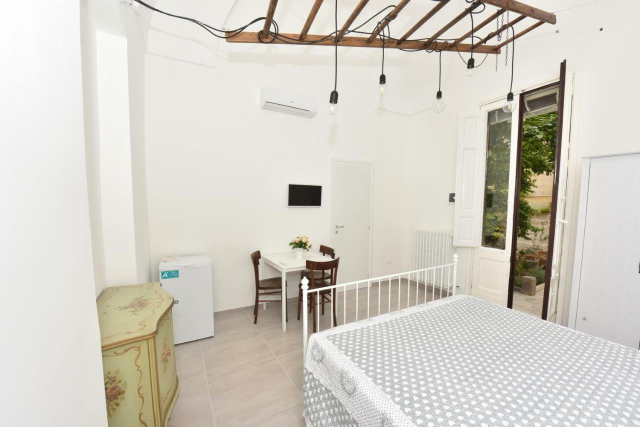 Il Giardino Di Benedetta Bed & Breakfast Lecce Dış mekan fotoğraf