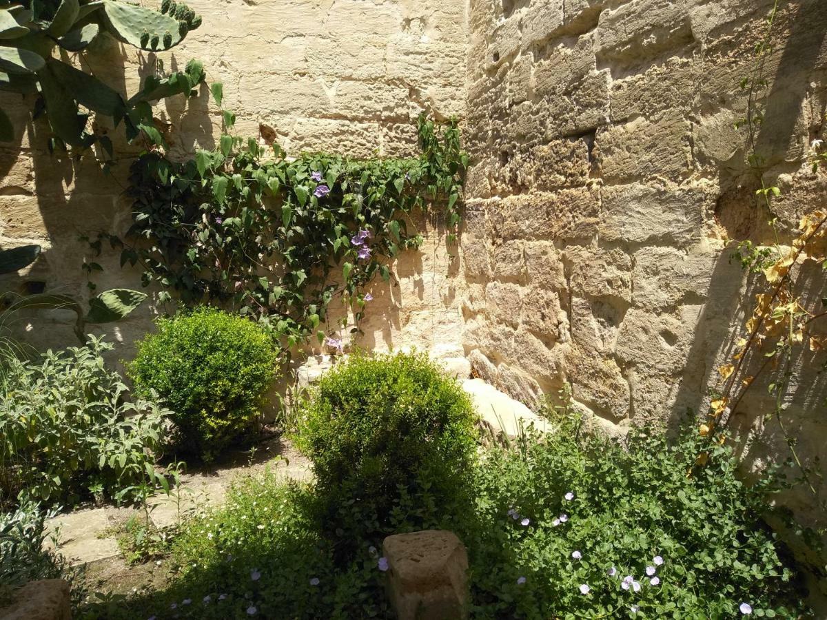 Il Giardino Di Benedetta Bed & Breakfast Lecce Dış mekan fotoğraf